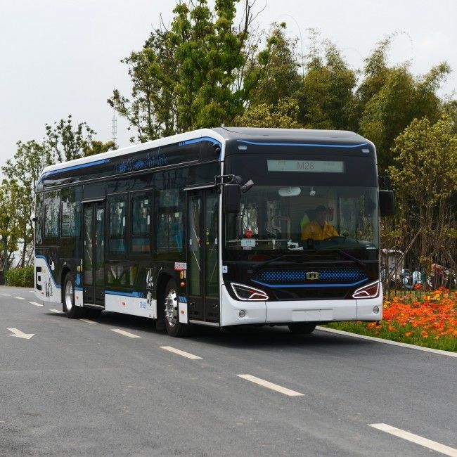 12-metrowy autobus miejski z niską podłogą z akumulatorem LFP o dużej pojemności, 300 km zasięgu.