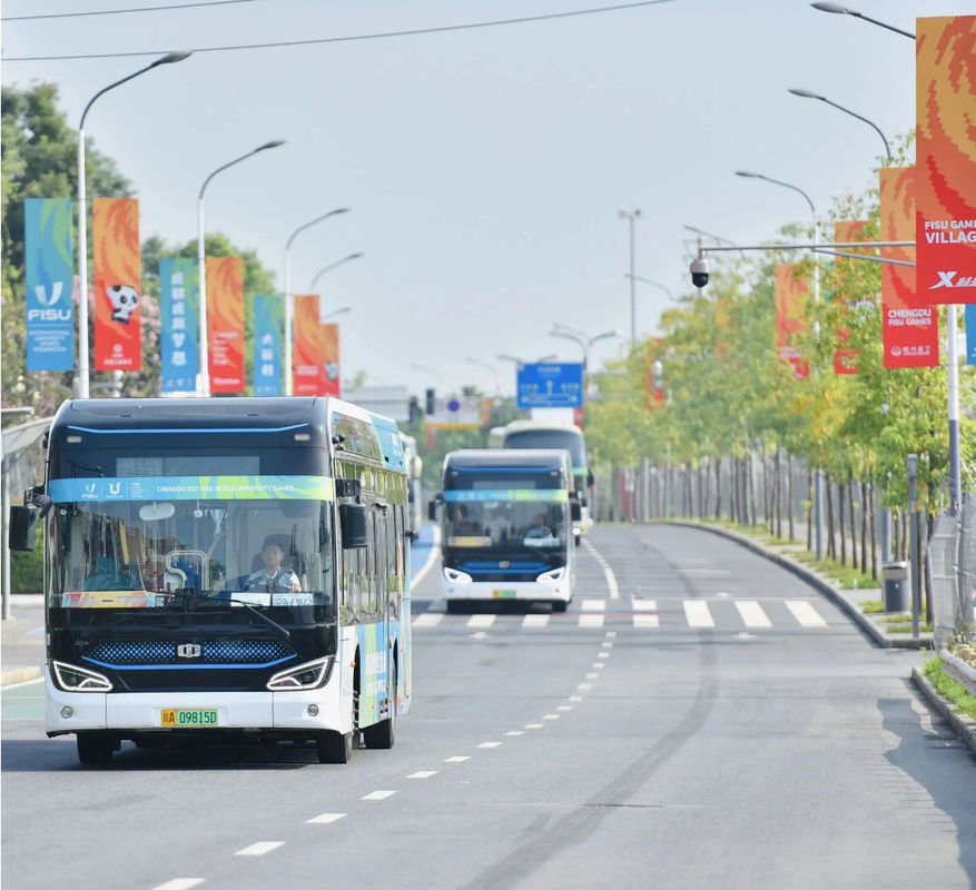 Ekologiczne autobusy pasażerskie o niskiej podłodze o pojemności 350,07 kwh, rewolucjonizujące miejski transport publiczny